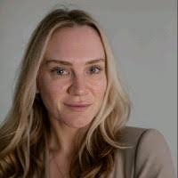 Amanda Priest's Instagram, Twitter & Facebook