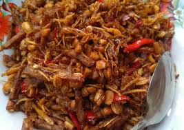 Cara membuat kering tempe adalah potong potong tempe ukuran kecil, goreng dengan setengah. Tempe Orek Teri Medan