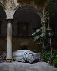 Beau Traps Il Cortile Di Un Palazzo Nicola Lo Calzo Palermo 2018 C O Nicolalocalzo