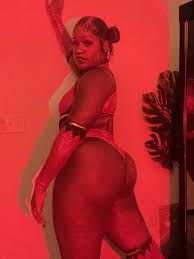 Queen Melanin - Session Girls