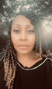 Shanelle Hicks's Instagram, Twitter & Facebook