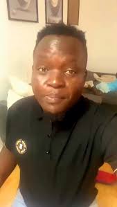 COUCOU MES ADORABLES FANS.... JE SUIS BIEN ARRIVÉ À DOUALA. MERCI À ABK  RADIO ET MON FRÈRE ALEX SIEWE POUR LA PROMO DE MON NOUVEL ALBUM. POUR MON  SÉJOUR : INTERVIEWS, SPECTACLES,