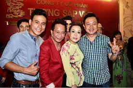 Chúng tôi cung cấp cho bạn thông tin hữu ích về những nghệ sĩ nổi tiếng hàng đầu của việt nam. Nghá»‡ SÄ© Viá»‡t HÆ°Æ¡ng Nhá»› Da Diáº¿t Khong Khi Ä'o TÆ°á»£ng Sap Nghá»‡ SÄ© Chi Tai Bao NgÆ°á»i Lao Ä'á»™ng