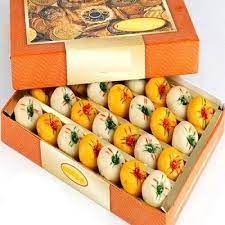 Send Sweets To Mysore Online Sweets Delivery In Mysore In 2021 Sweets Gift Diwali Gifts Sweet Hampers