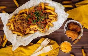 En argentina se consumen aproximadamente 2 kilos de papas fritas per cápita al año, manteniéndose al margen de usa y europa quienes tienen un hábito de 14 y 7 kilos respectivamente. Dia De La Papa Frita Los Lugares Mas Irresistibles Para Festejar