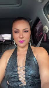 La Dualidad de Ser Artista: Gina en Acción