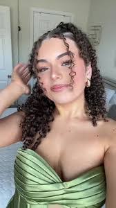 Erika Irizarry's Instagram, Twitter & Facebook