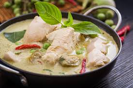 Thajske Kari S Kurecim Masem Recette Poulet Coco Poulet Lait De Coco Recettes Poulet Facile