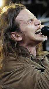 Eddie Vedder (Pearl Jam) sings "Smells like Teen Spirit" Live 1991