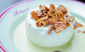 Ile Flottante A La Vanille Par Laetitia Rouabah Recette Recette Sans Cuisson Dessert Ile Flottante
