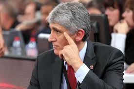 Απόψε, δευτέρα 18 ιανουαρίου, στις 23:30, ο νίκος χατζηνικολάου υποδέχεται στο «ενώπιος ενωπίω» τον παναγιώτη γιαννάκη. Panagiwths Giannakhs Ypografei Me Koryfaia Omada Ta Nea