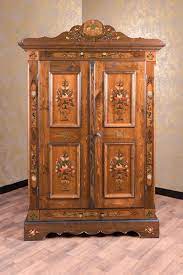 See more ideas about antique furniture, antique cabinets, furniture. Anno 1800 Braun Antik Kleiderschrank Alpenland Mobel
