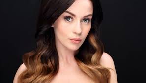 I capelli devono essere assolutamente asciutti e ben pettinati, in modo che non ci . Capelli Come Fare Le Flat Waves Le Onde Piu Trendy