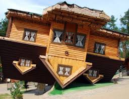 Tinggi rumah tradisional sunda hanya sekitar 0,5 hingga 1 meter dari permukaan tanah. Mengenal Bentuk Rumah Adat Sunda Yang Kaya Akan Budaya