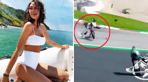 Rossi bio, valentino rossi boda, valentino rossi current girlfriend, valentino rossi dating, valentino rossi engaged, valentino rossi francesca sofia novello, valentino rossi girlfriend 2019. Motogp Austria Valentino Rossi Girlfriend Destroyed
