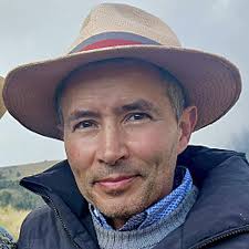 Adam Laufer's Instagram, Twitter & Facebook