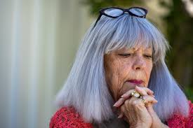 Rolling Hills in the dark about the threat from new land movement