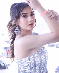 Makeovers BY Japneet Khurana