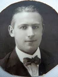 Rosanna Whitehead's Instagram, Twitter & Facebook