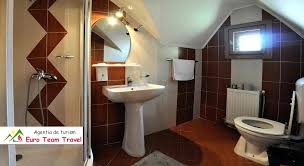 Trebuie sa se imbrace cu căldură și să rămână uscat, punct de rouă: Pensiunea Bogdaneasa Gura Humorului Sejur 6 Nopti Cazare Bucovina