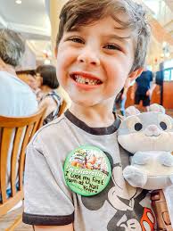 Disney resort helps child lose tooth