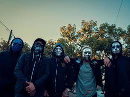 1 official lyrics 1.1 background vocals 2 music video 3 reception 4 personnel 5 trivia charlie scene: Hollywood Undead Everywhere I Go Tekst