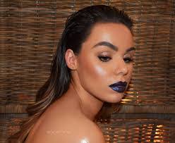 Gina Faria's Instagram, Twitter & Facebook