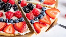 Make it with Leah J. - Sugar Cookie Fruit Pizza