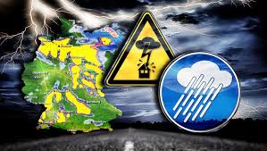 Von albert schäffer, münchen, und reiner burger, düsseldorf. Wetter Schwere Unwetter In Bayern Uberflutete Strassen Vollgelaufene Keller Focus Online