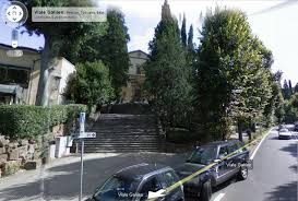 Era probabilmente un mercante greco o un principe armeno in pellegrinaggio a roma.si racconta che, intorno al 250, arrivato a firenze, iniziò la vita di eremita e che fu decapitato durante le persecuzioni anticristiane dell'imperatore decio, andandosene poi dal luogo dell'esecuzione con la sua testa in mano e arrivando dall'altra parte. Chiesa Di San Salvatore Al Monte Wedding Venues Vendors Wedding Mapper