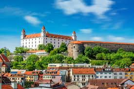 The capital of bratislava is a popular destination but don't bypass the. Slovakien Ett Land Att Grotta Ner Sig I Reseguider Slovakien