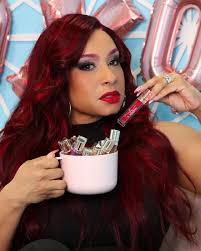 Momma.. I want to encourage you to level up through this pandemic with a  red lipstick! @maybelline Super Stay Link Voyager @shopdesignhers Earrings  #parenthood #girlmom #redlips #mommabear #mommyvlogger #mommylifestyle  #mompreneurlife #bossmomlife ...