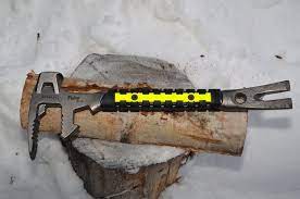 Wear it on a truck belt for easy and free hand use, im on a busy engine company that responds to alot of fires, just lookin for a new useful tool for a officer or nozzel man. Stanley 18 Fubar Forcible Entry Tool Sofrep