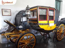 Maybe you would like to learn more about one of these? Museum Kereta Keraton Yogyakarta Garasinya Kereta Kencana
