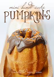 Collection of the best mini bundt cake recipes ever. Mini Bundt Cake Pumpkins