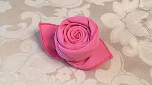Servietten Falten Rose Blute Blume Einfache Diy Tischdeko Basteln Hochzeit Youtub Serviette De Table Comment Plier Des Serviettes Serviettes En Tissu