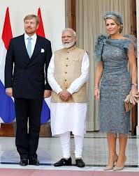 I find flying simply fantastic, he told de telegraaf newspaper. Royal Surprise King Willem Alexander Pilots Own Plane To India For State Visit With Wife Queen Maxima Hello