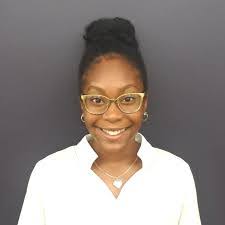 Dora Blount's Instagram, Twitter & Facebook