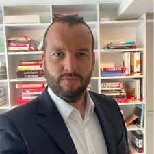 I'm very lucky to get to work with my dad everyday. Happy Father's Day Mark  Stallard 🙌 Legend