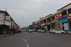If you travel with an airplane (which has average speed of 560 miles) from kuala lumpur to jerantut, it takes 0.13 hours to arrive. Jerantut Town Wikipedia