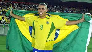 Maybe you would like to learn more about one of these? Insolite La Raison De La Fameuse Coupe De Cheveux De Ronaldo Lors De La Coupe Du Monde 2002 90min