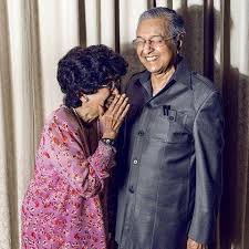 Najib melalui laman facebook sebentar tadi berkata pada tahun 1992. Bukan Tempoh Singkat 64 Tahun Hidup Bersama Kisah Cinta Tun Hasmah Tun Mahathir Suntik Inspirasi Nona