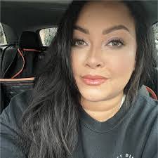 Shelby Mccray's Instagram, Twitter & Facebook