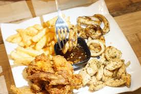 Terletak di tingkat teratas sunway pyramid, kafe hungry bunch yang berkonsep ringkas dan kontemporari ini terasa amat inviting. Hungry Bunch Sunway Pyramid