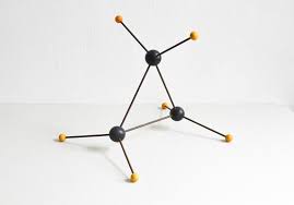 Pin By Retinal Delights On Molecular Models In 2020 Atom Model Molecular Geometric Sculpture