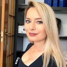 Born 2 january 1982) is a romanian actress and model. Laura Cosoi Sexy La Un An De La NaÈ™terea Fiicei Sale Cum AratÄƒ Acum Vedeta