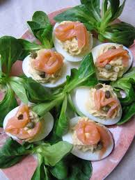 La Cuisine D Ici Et D Isca Oeufs Mimosa Au Saumon Fume Aux Capres Recette Saumon Fume Recettes De Cuisine Oeufs Mimosa Recette