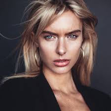 MODERN PORTRAITURE for WOMEN (@nicholekathryn) • Instagram photos and videos