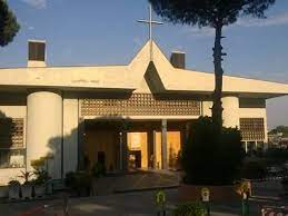 Lì il monsignor giuseppe de nicola, vicario della diocesi di napoli, celebrò l'eucaristia domenicale e quella dei giorni festivi. Casa Del Volto Santo A Napoli