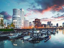 Its 5mins walk from dusseldorf hbf station and supermarket(rewe) is also near by. Duales Studium Dusseldorf Dein Campus Der Iubh Dusseldorf
